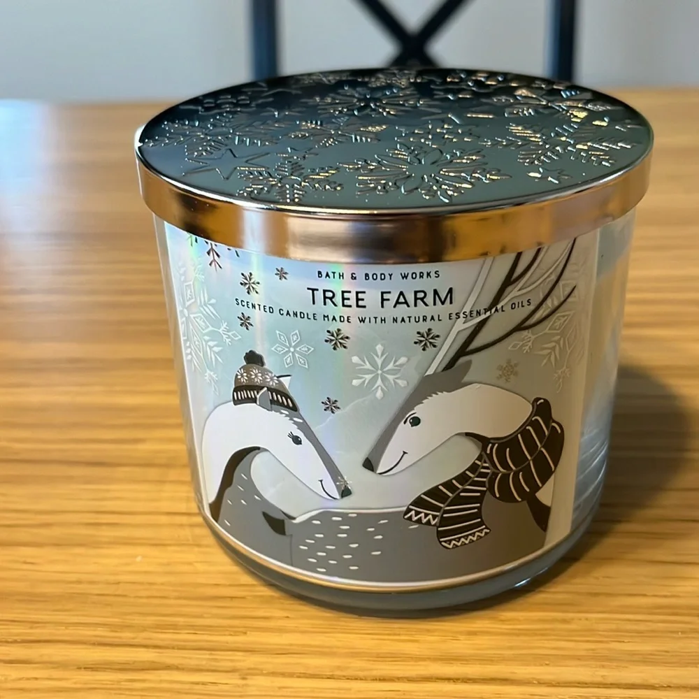 Bath & Body Works 3 Wick Candle. Tree Farm.